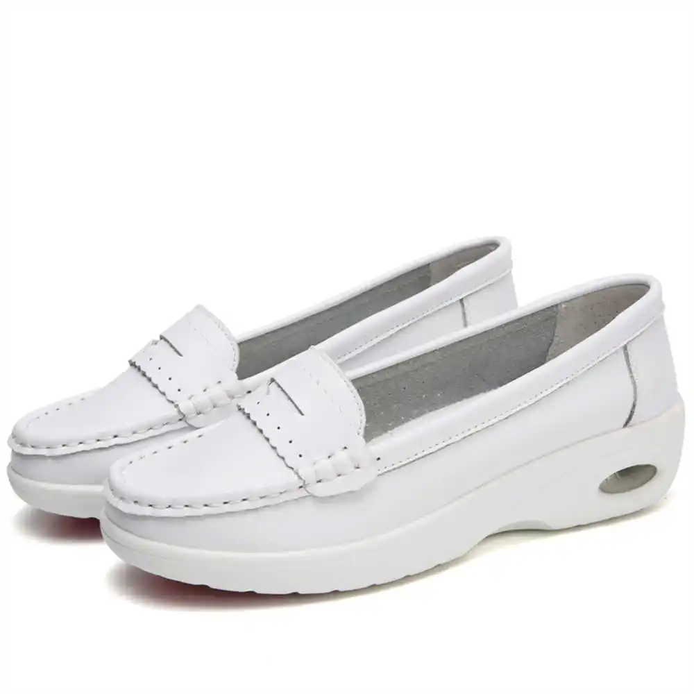 Thick Sole Slipon White Traine - огляд і ціна Tech Accessories For College